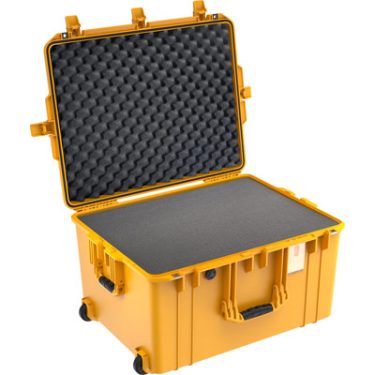 Pelican Air 1637 - W/Foam, Yellow